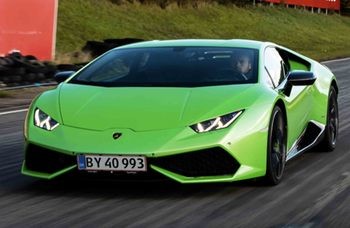 Kör Lamborghini på Racingbana