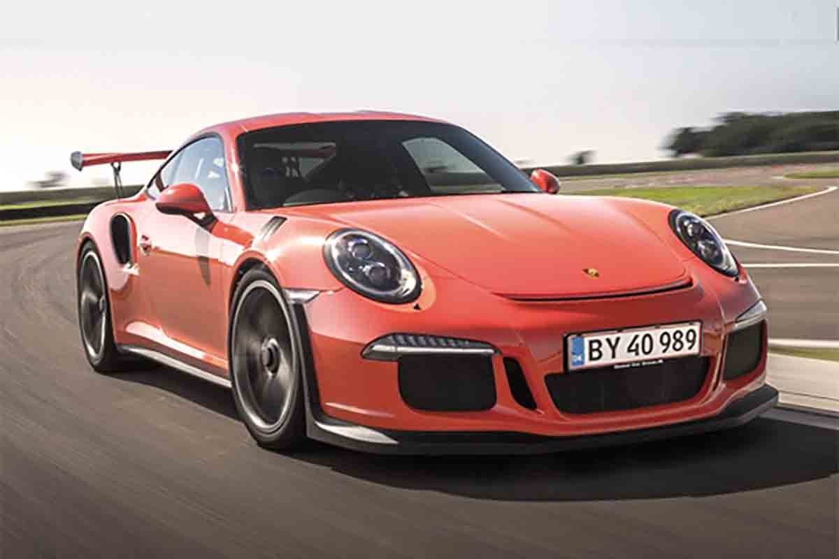Kör Porsche 911 på Racingbana